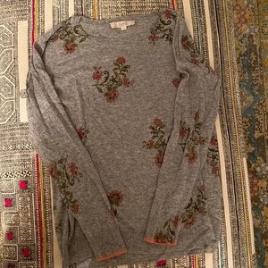 LOFT lightweight grey sweater with flower detail.